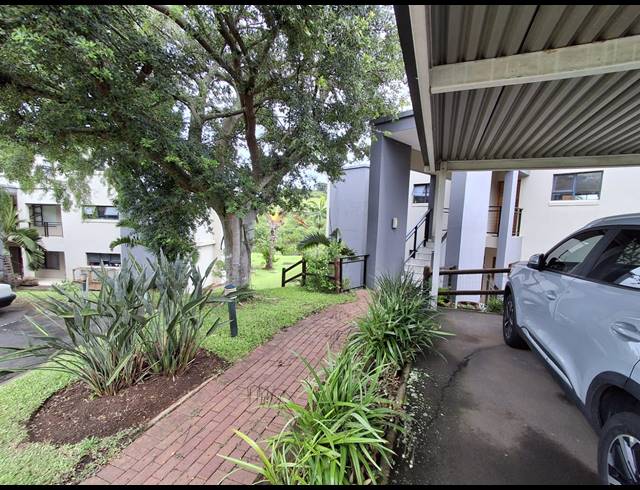 2 BEDROOM APARTMENT FOR SALE IN PALM LAKES ESTATE